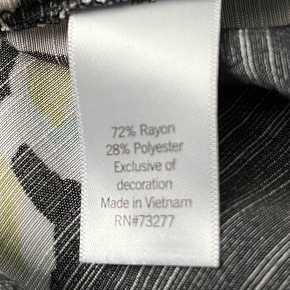 Lauren Conrad Blouse - Picture 3 of 3